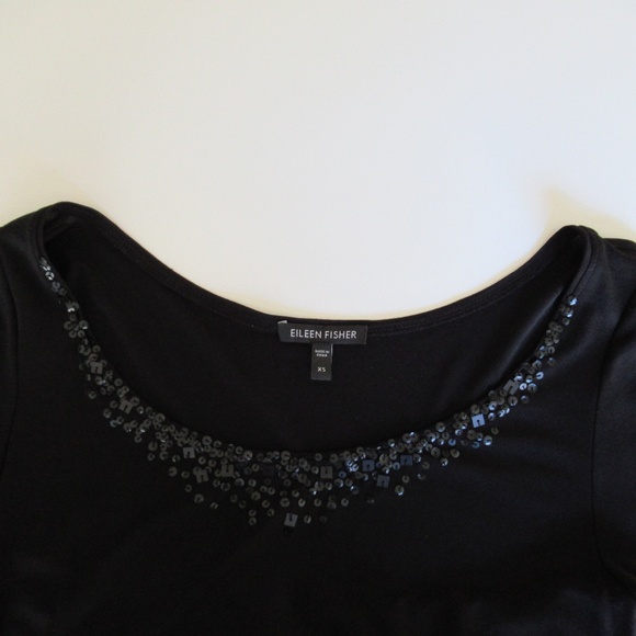 Elegant Silk Tunic Top with Sequin Glitz - Picture 2 of 8
